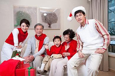 《荒野左轮：法外之徒》Steam免费发布 西部枪战冒险